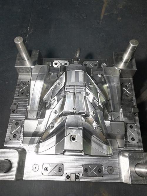 大型注塑模具材料选型与加工要点——聚焦珠海汽车模具产业