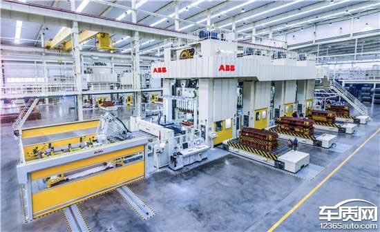探访众泰大迈X5产品基地 汽车模具如何撑起工业4.0标准